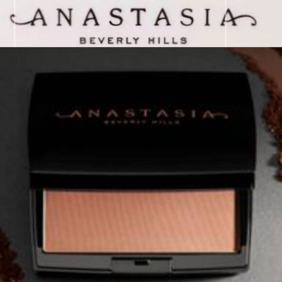 Anastasia Beverly Hills Powder Bronzer - Picture 1 of 7